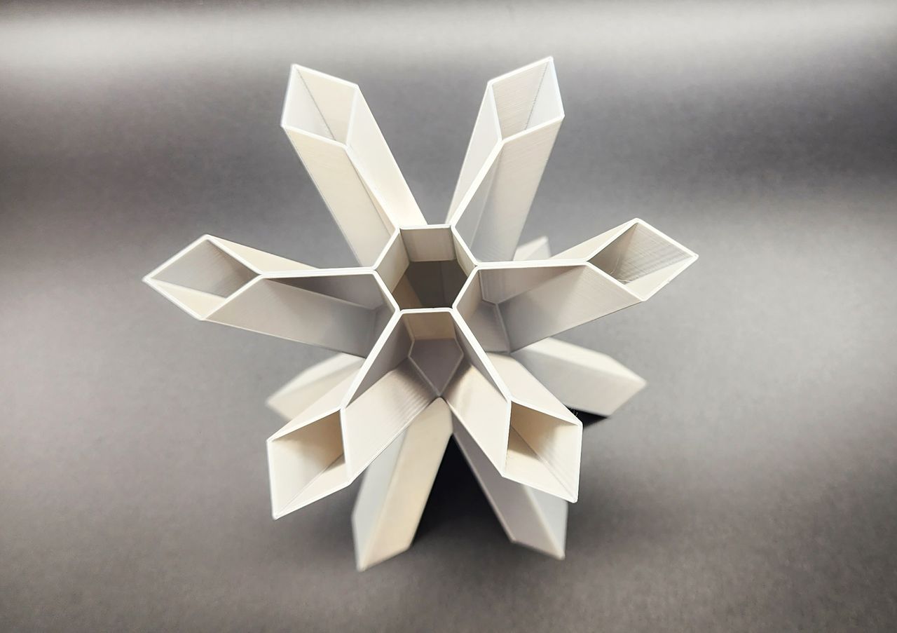 ❆ Kar Tanesi Spiral Vazo ❆ (Sadece Plastik Aparattır!!!)