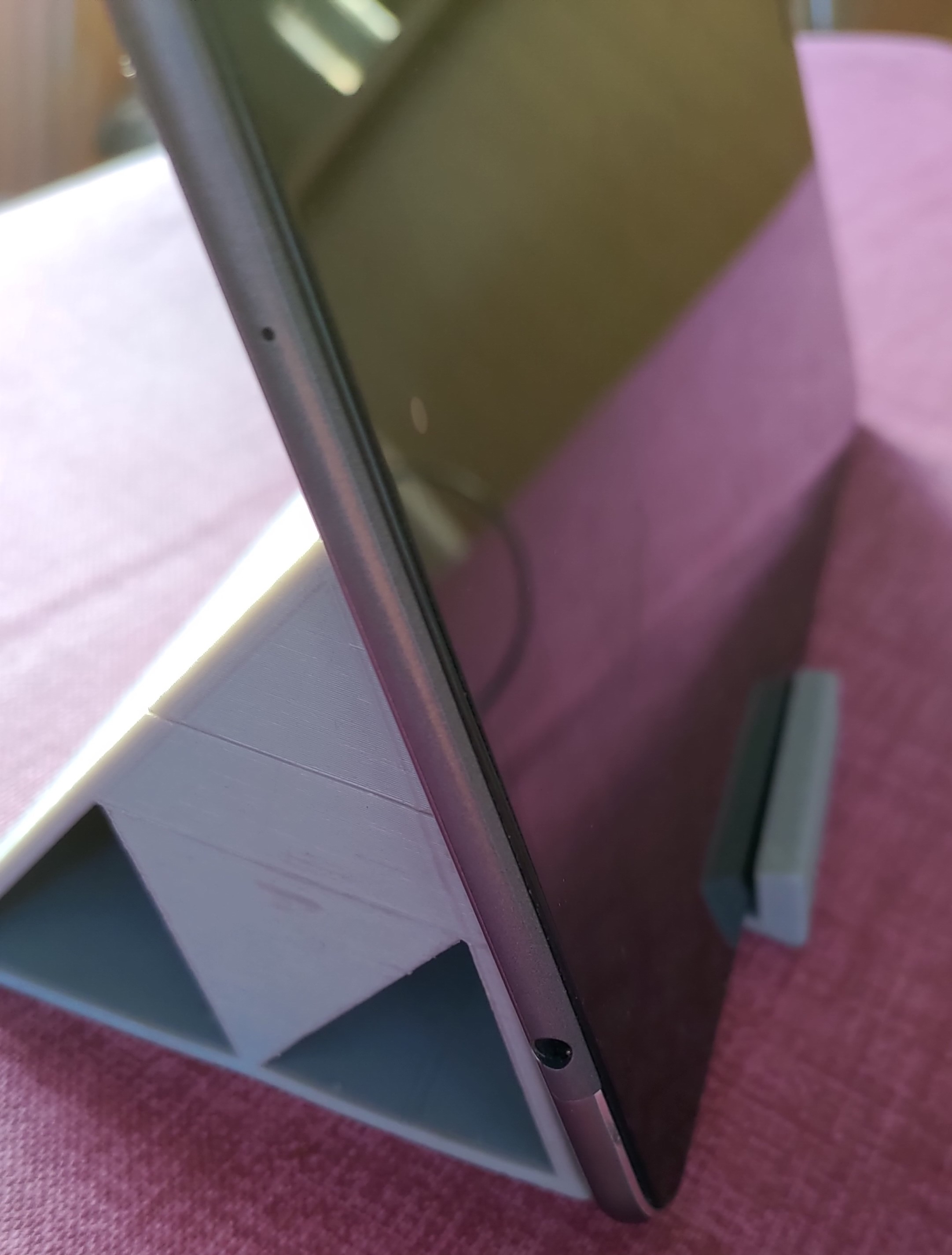 Tablet Halter
