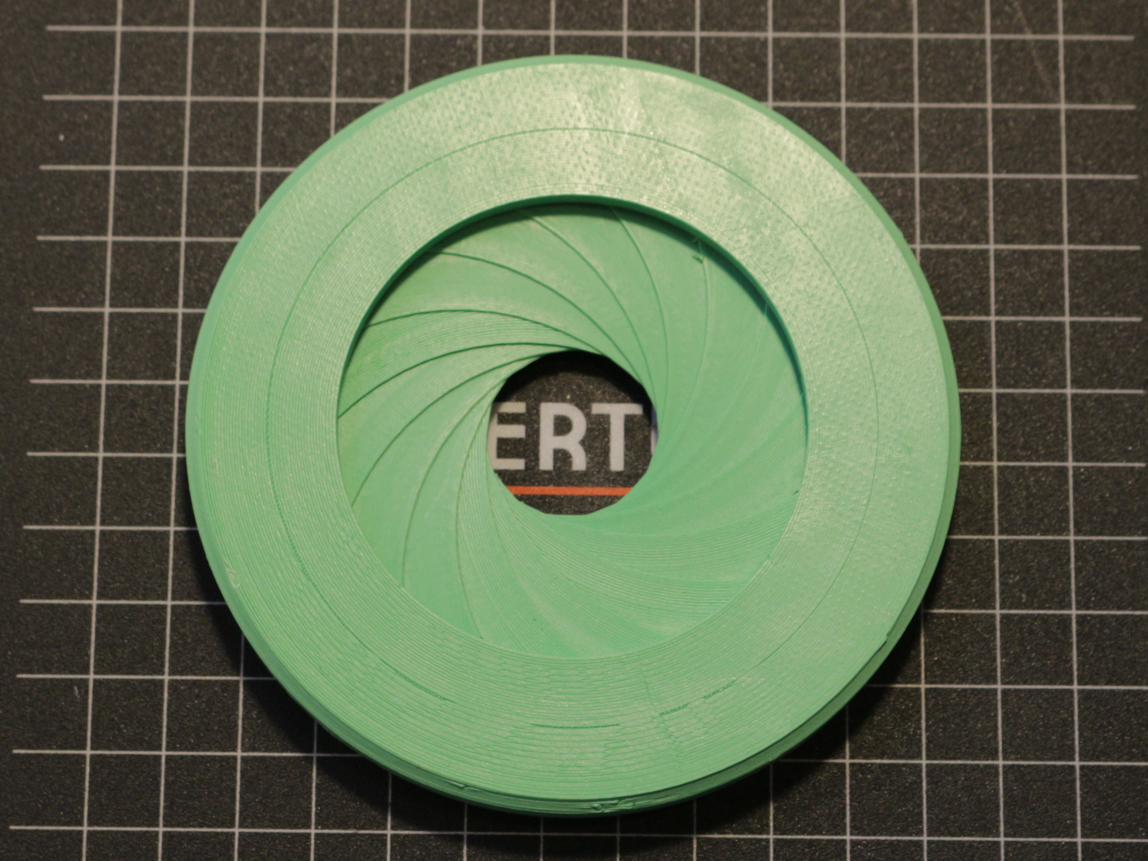 Miniatura 5 do modelo 3D Iris compass