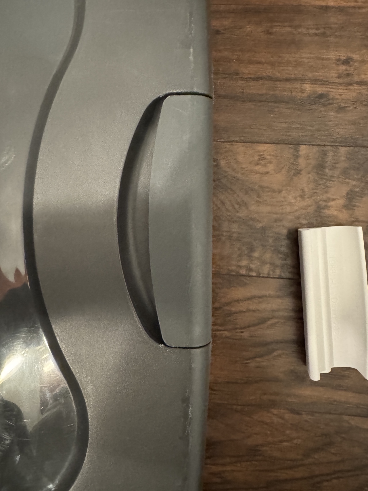 Sterilite 1988N-L Handle
