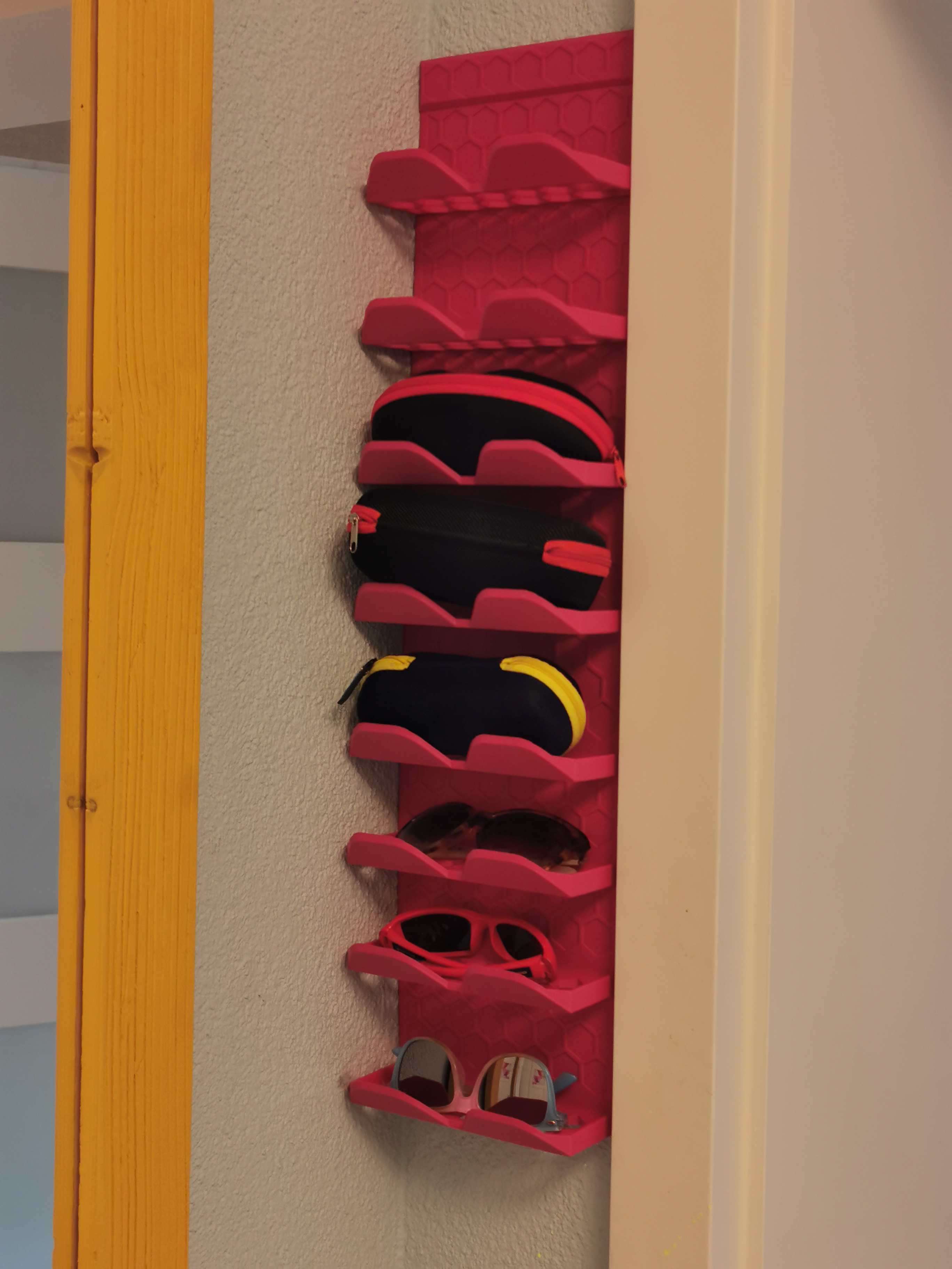 Wall holder for (many) glasses by Hrumque | Download free STL model ...