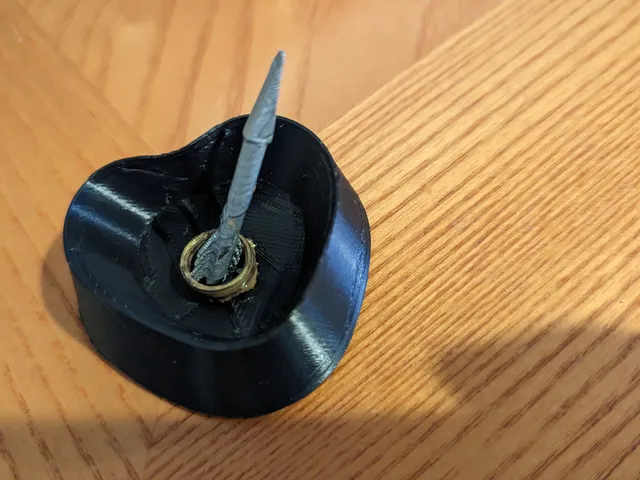 Heart shaped ring holder