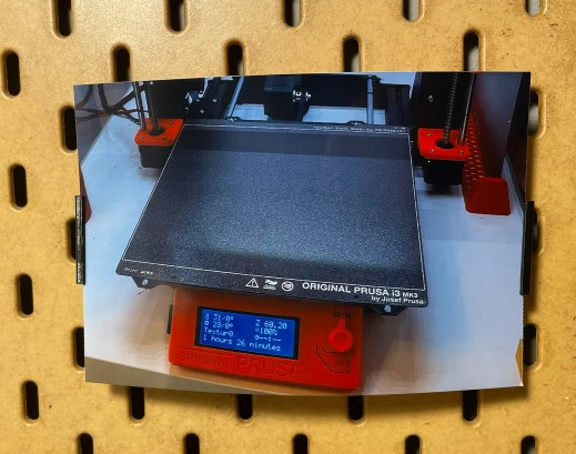 skadis photo holder