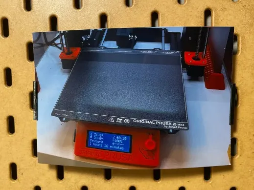 skadis photo holder