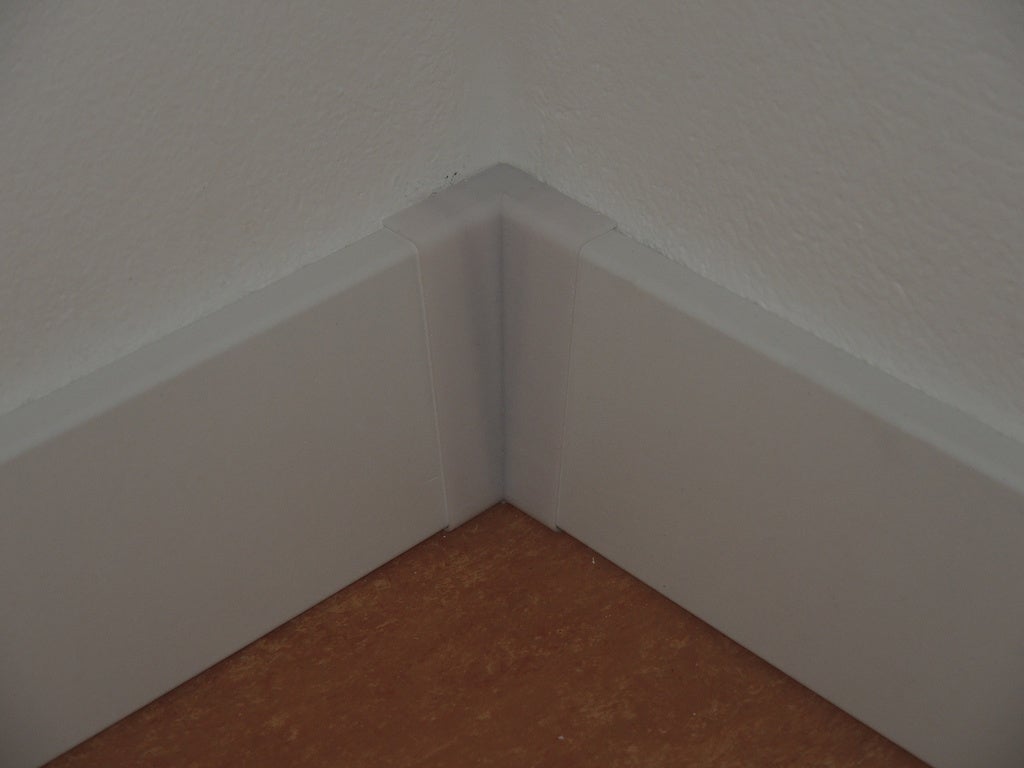 Skirting Edge / Fussleisten Ecke