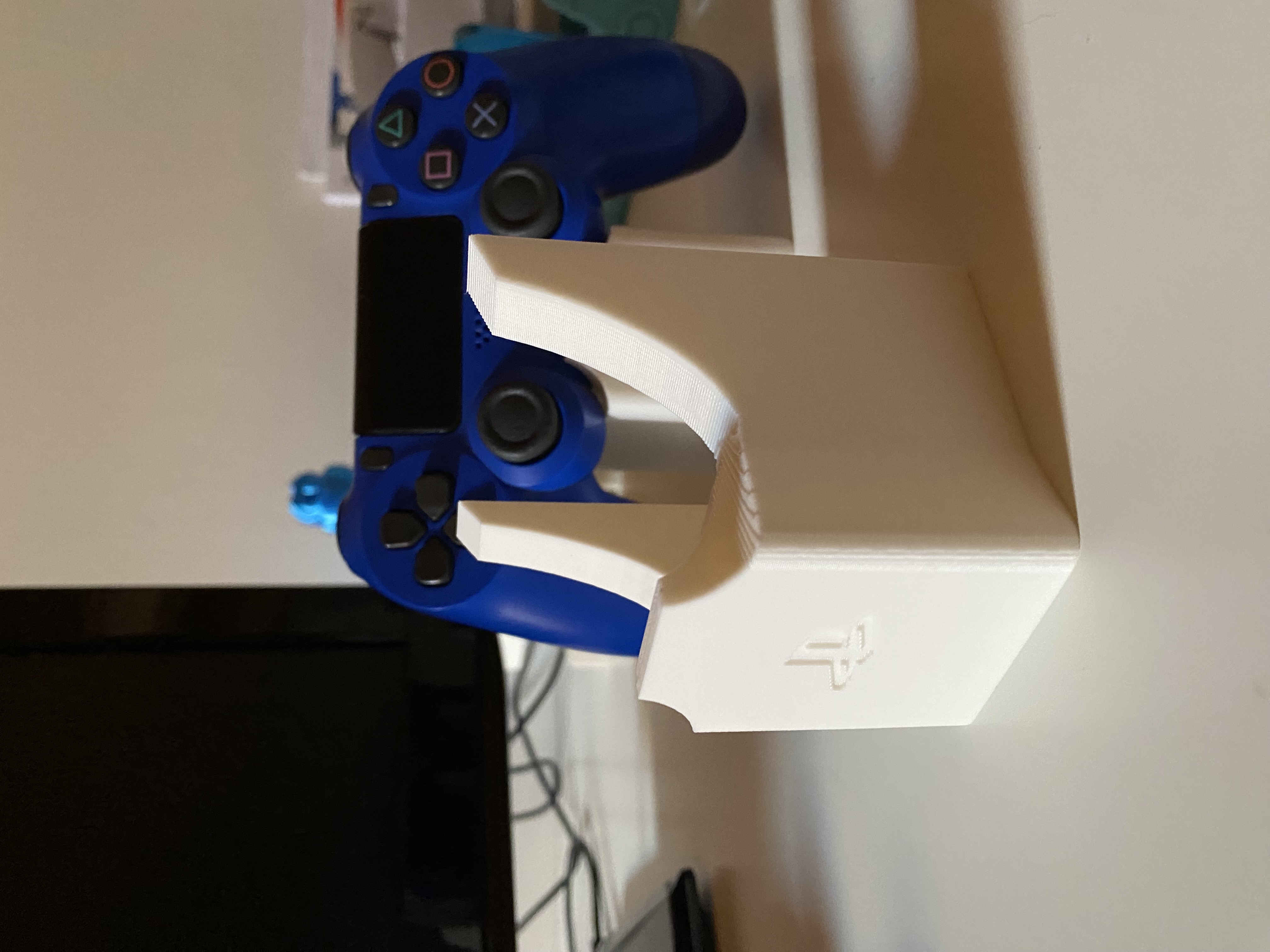 Supporto controller ps4 by vins98 download free stl model