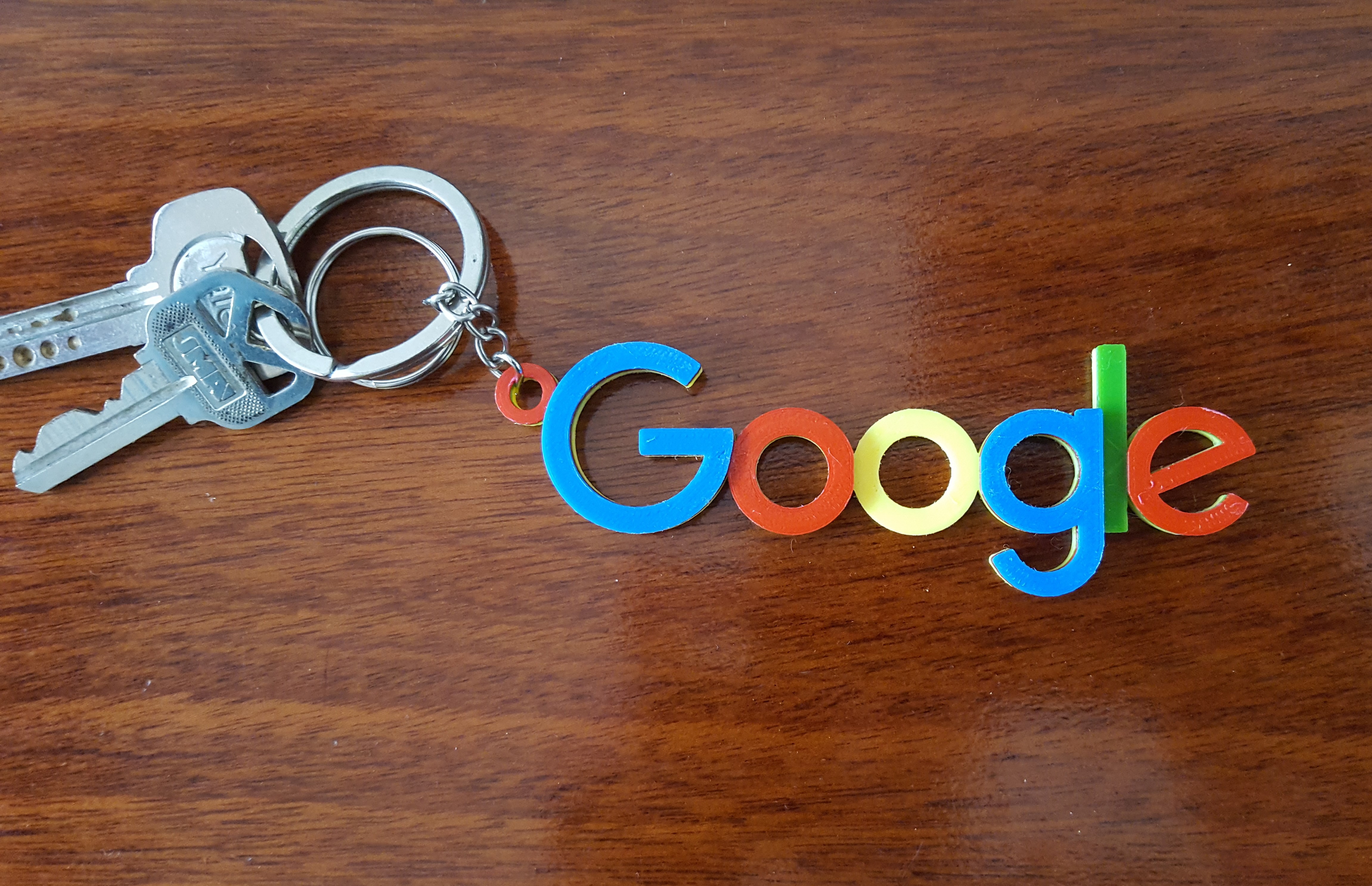 Llavero con logotipo de Google
