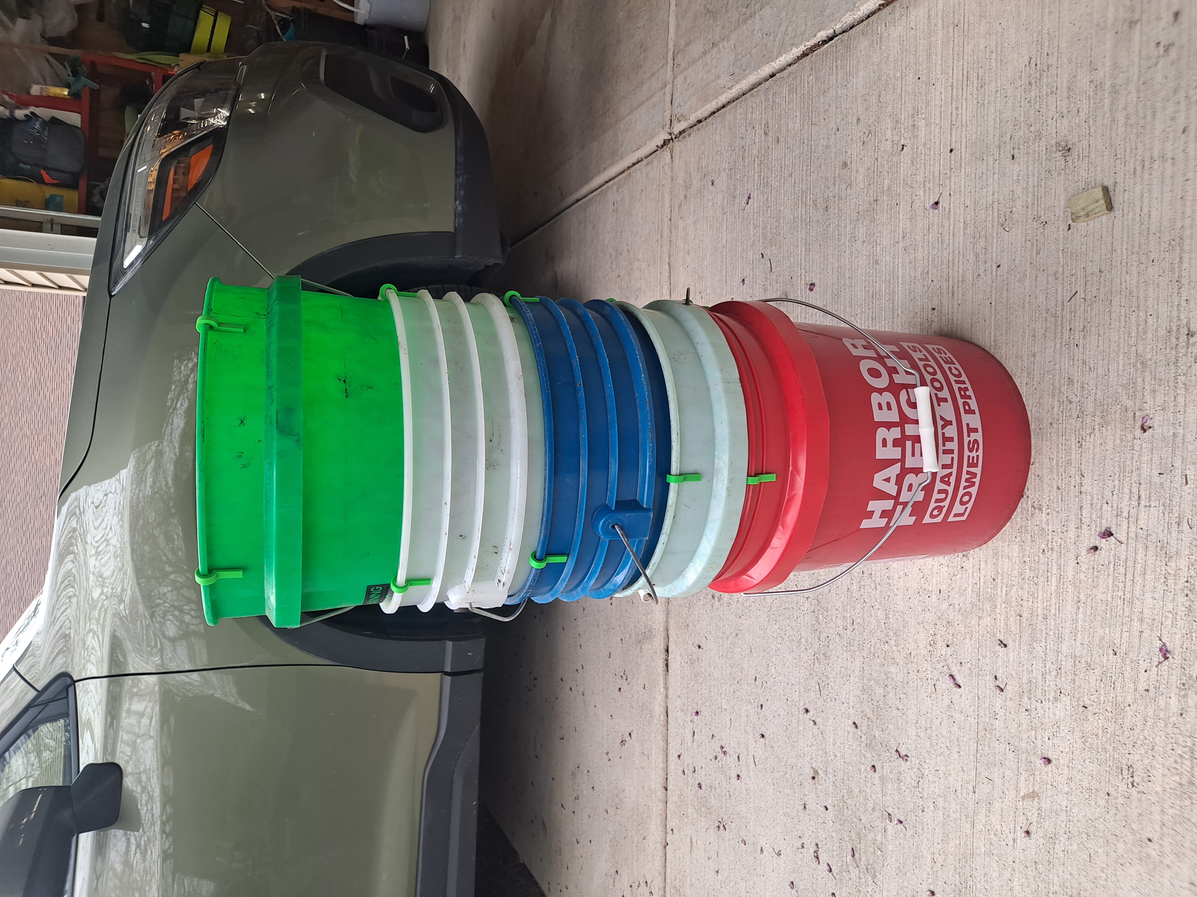 Universal 5 Gallon Bucket Stacking Anti-Stuck Clips