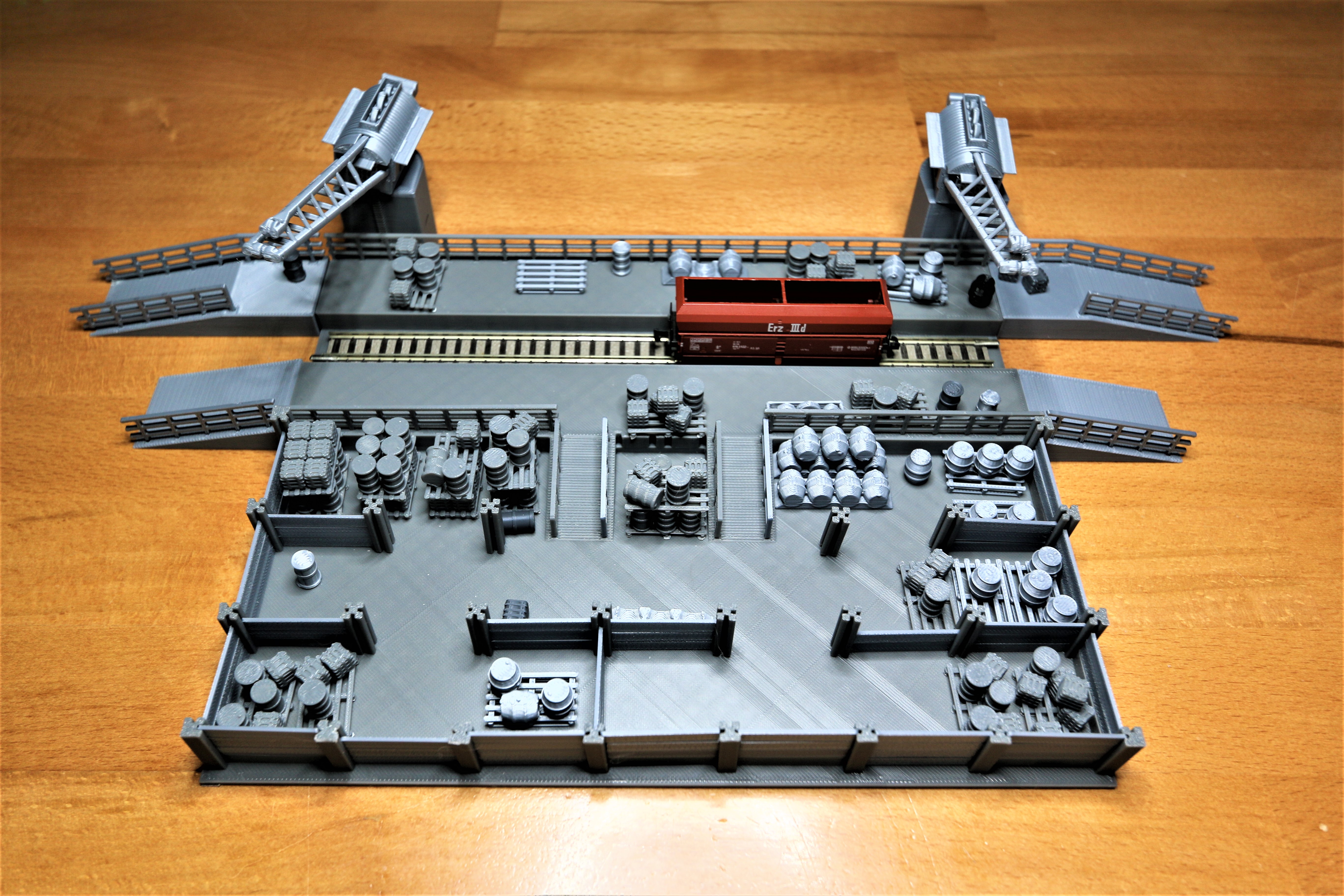 Verladedepot / Lager / Güter-Bahnhof / Goods station for the N scale model railway