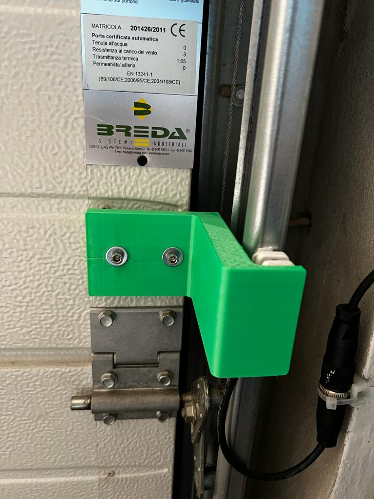 garage door (BREDA) bracket for sensor by FreySap11 Download
