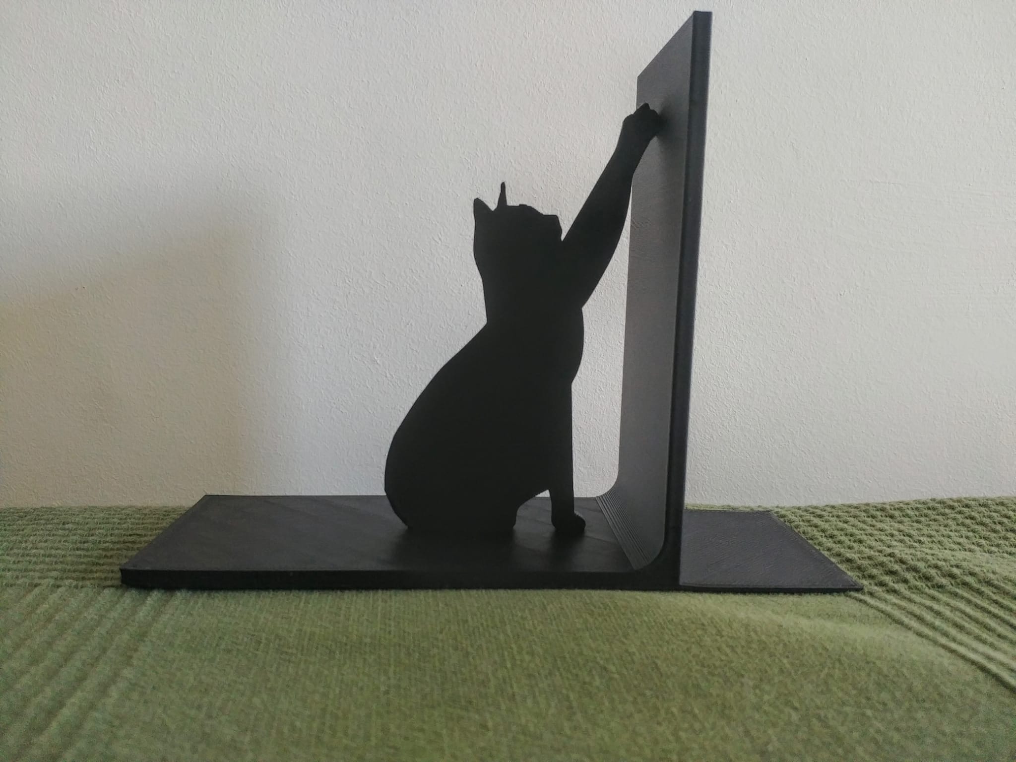 Improved Cat Bookend