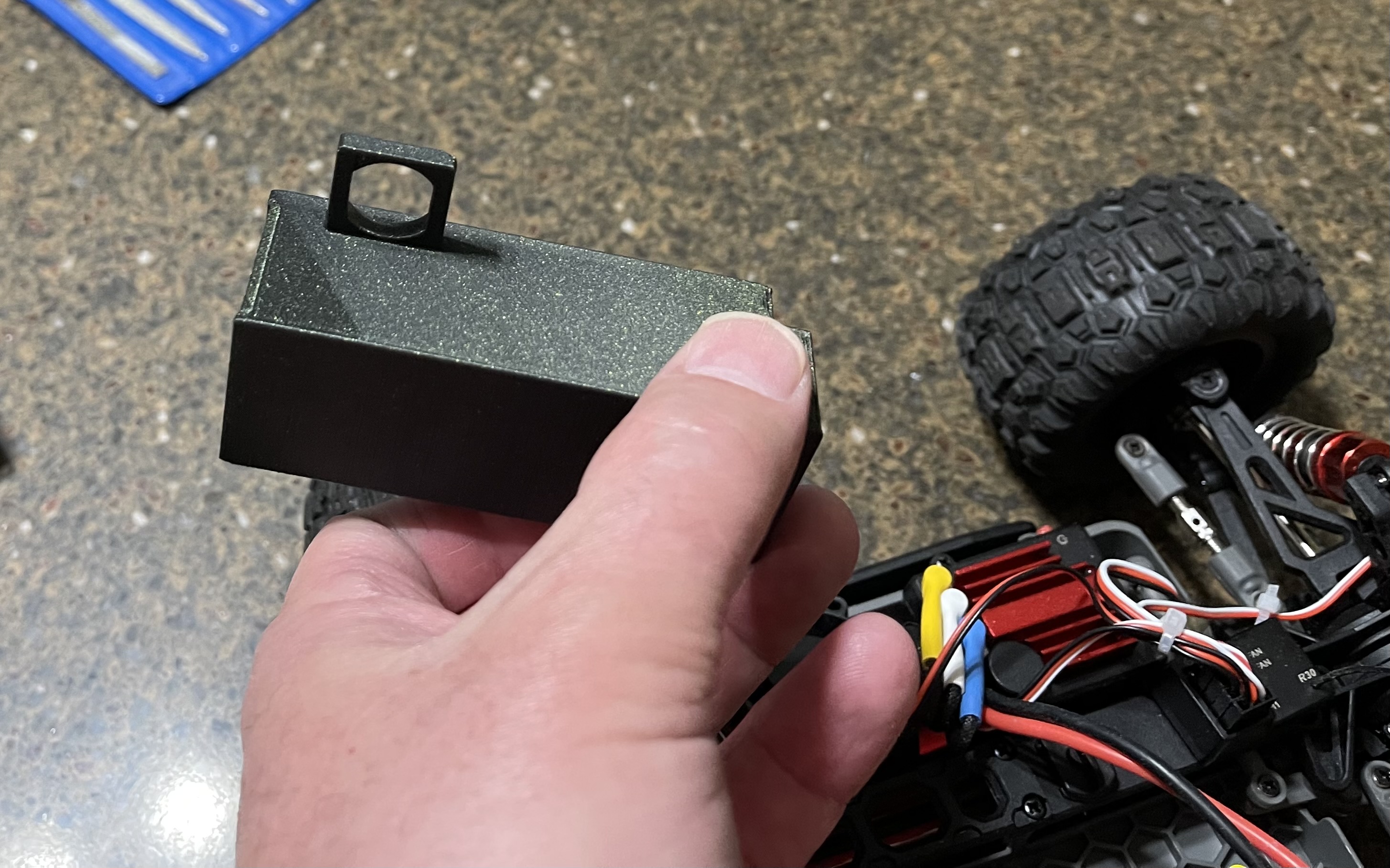 RC Car Battery Adapter by skywarrant Download free STL model
