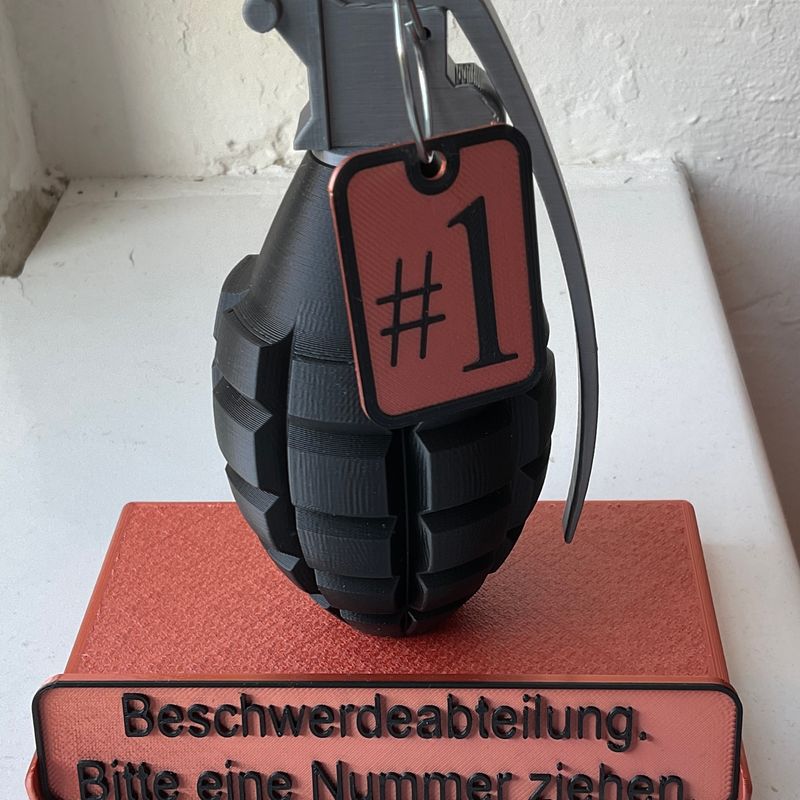 THUCHENYUC Schreibtischschild "Beschwerdeabteilung" – Granaten-Gaggeschenk, 3D-gedruckt, Grün
