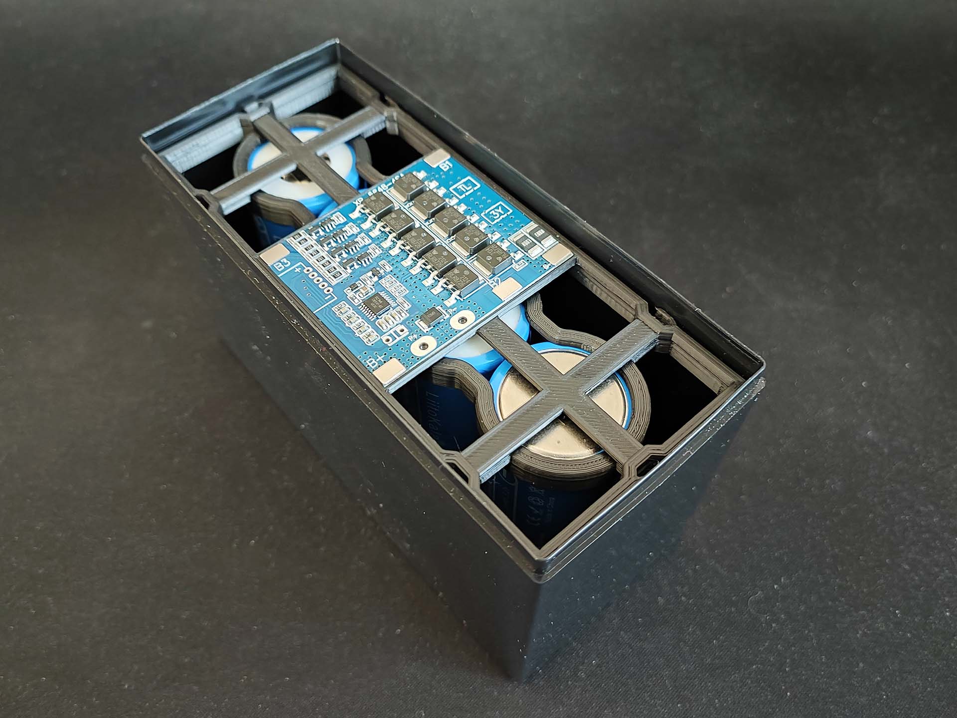 12V7A UPS LiFePo4 battery (4s1p & 4s2p) by Joza Download free STL