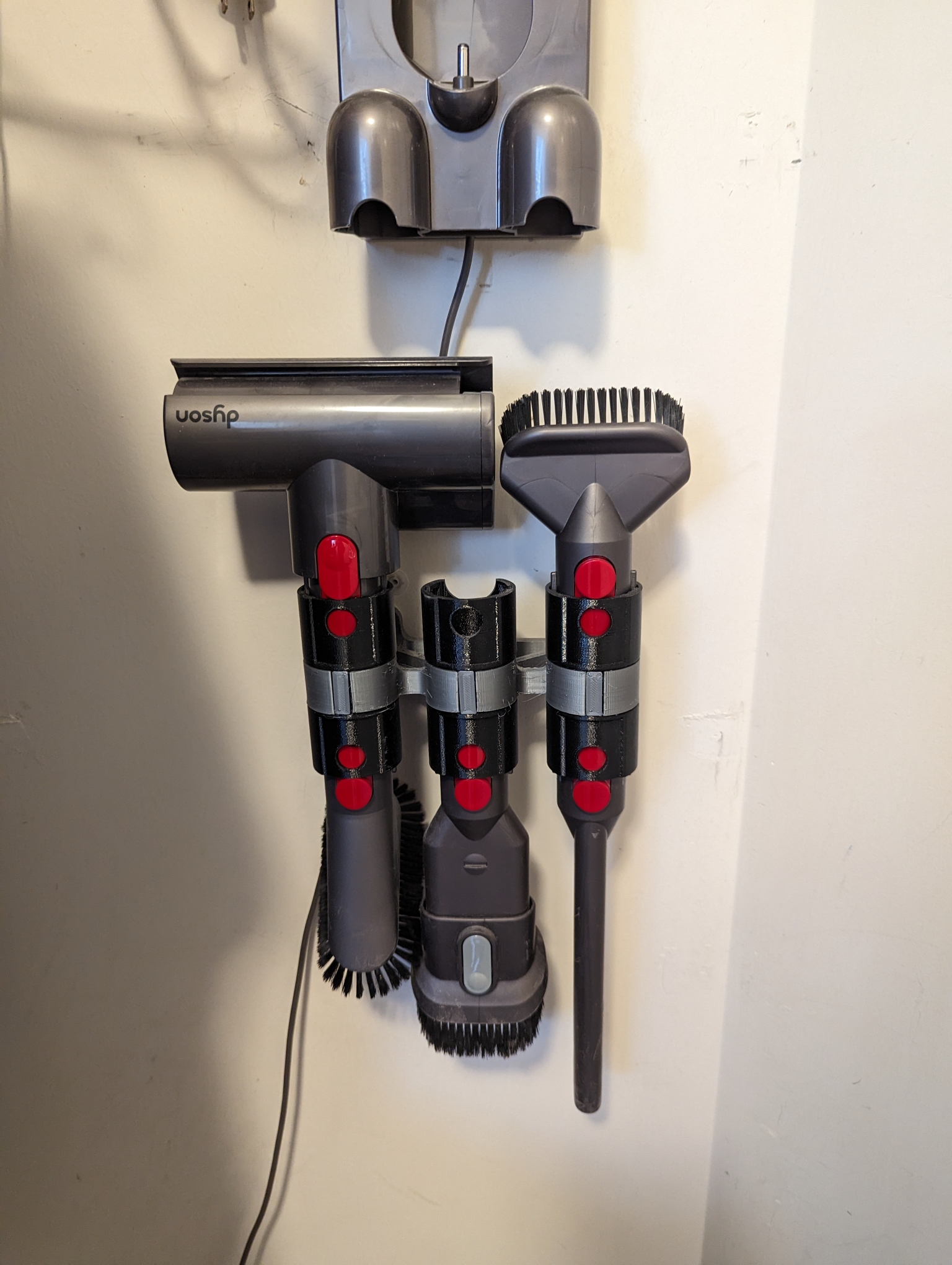 Dyson v11 Accessory Wall mount, likely fit older version too by Foden