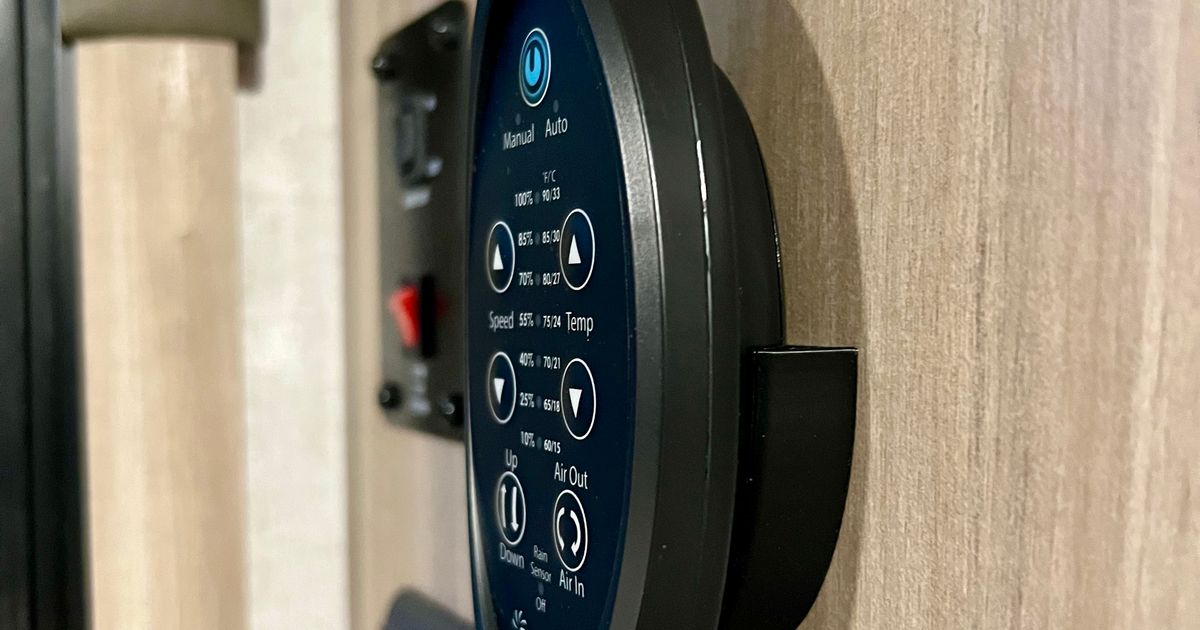 RV Fantastic Fan Remote Control Mount von Steve | Kostenloses STL ...