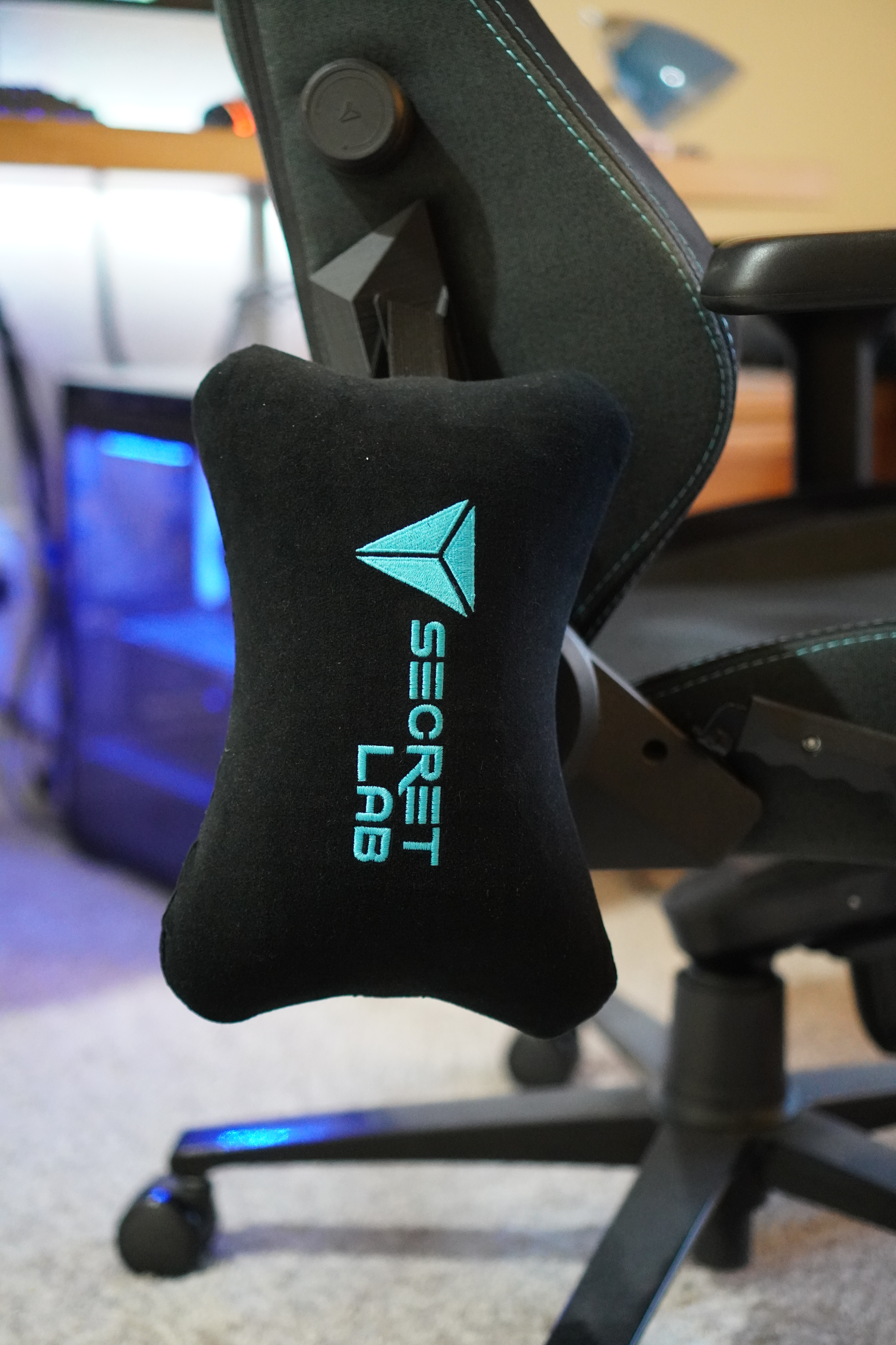 Secret Lab Chair Pillow Hangar