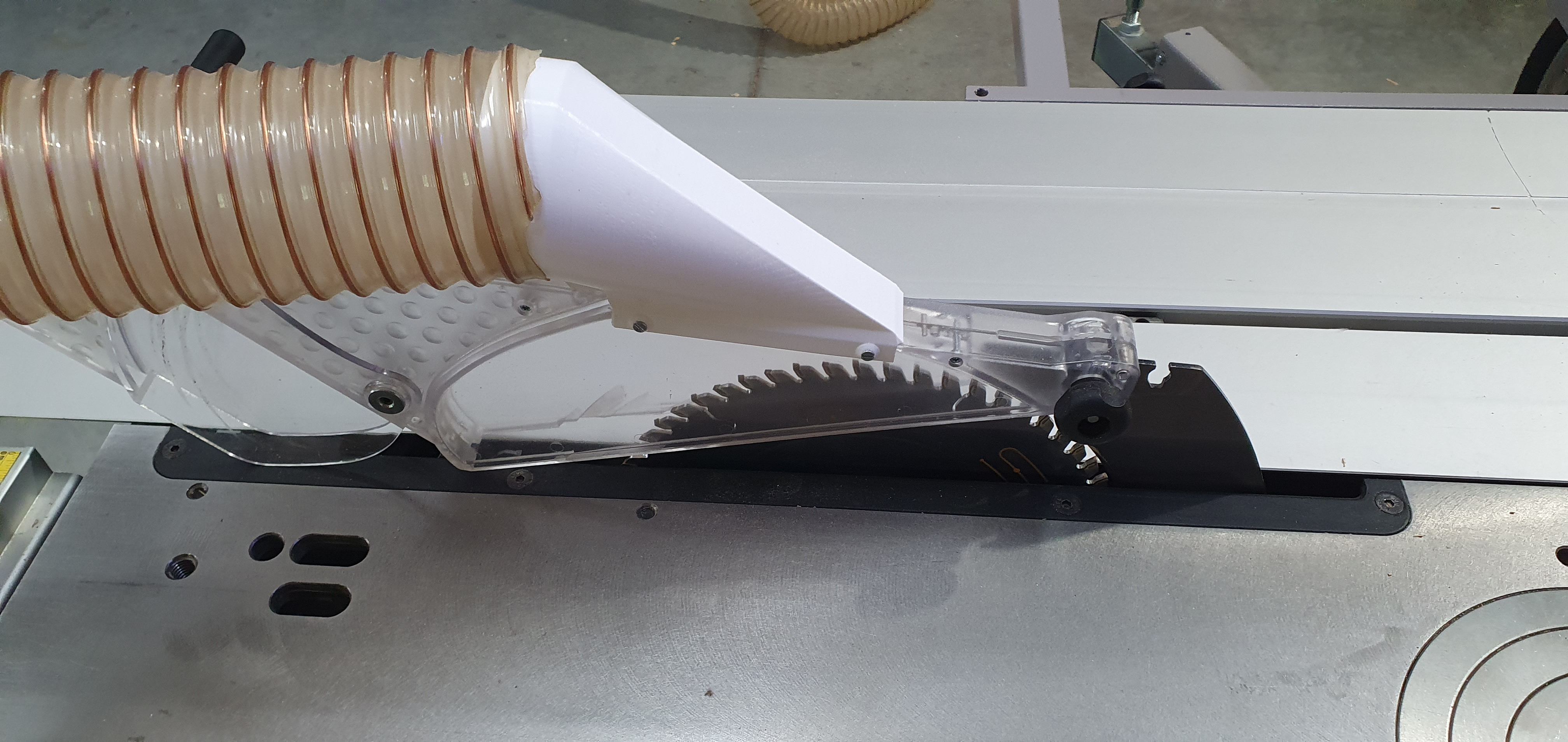Hammer C3 Top dustcollection modification