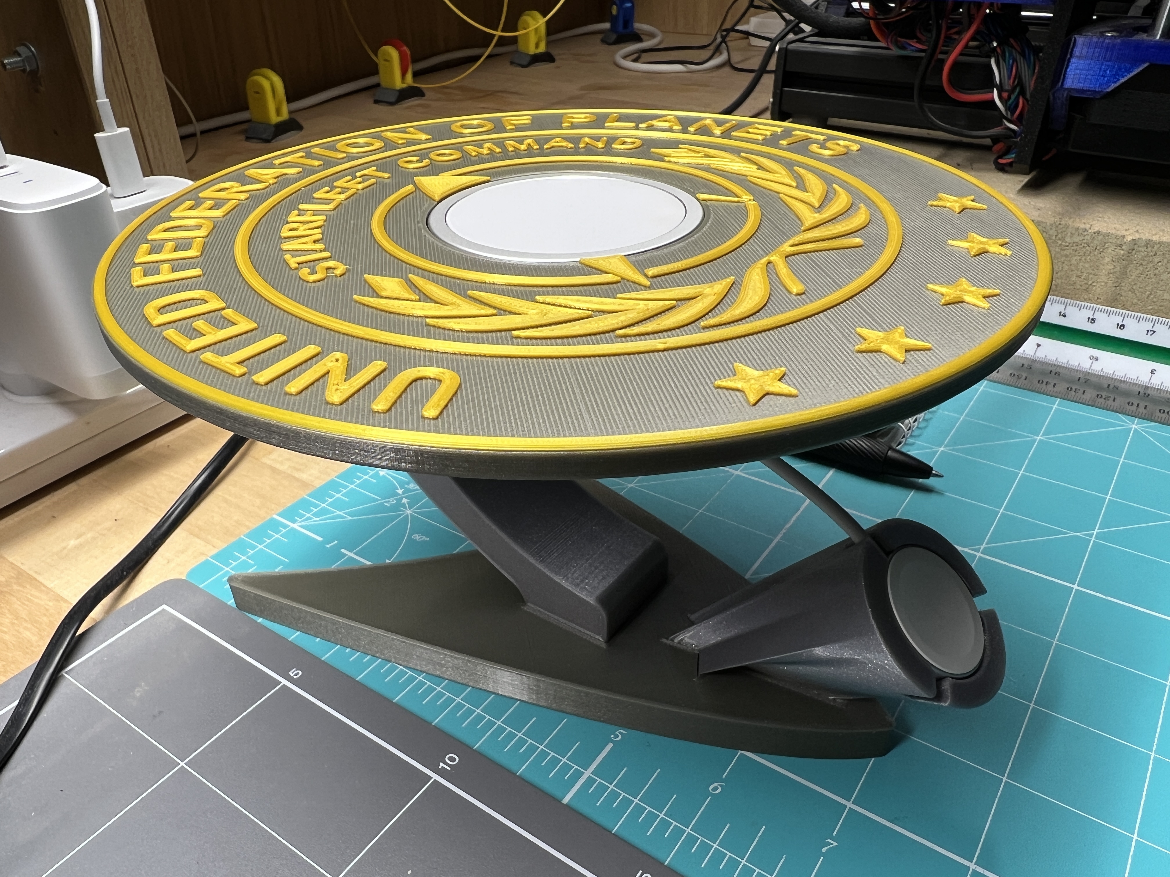 Star Trek iPhone/iWatch Wireless Charging Station