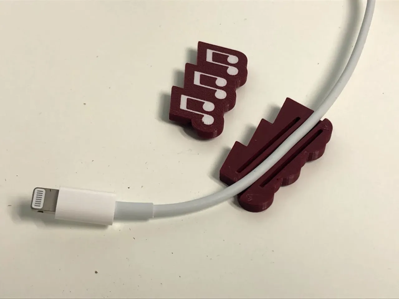 Free STL file TV Cable Hider v1 🔌・3D print design to download・Cults