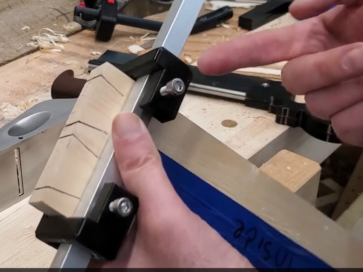 Dovetail jig