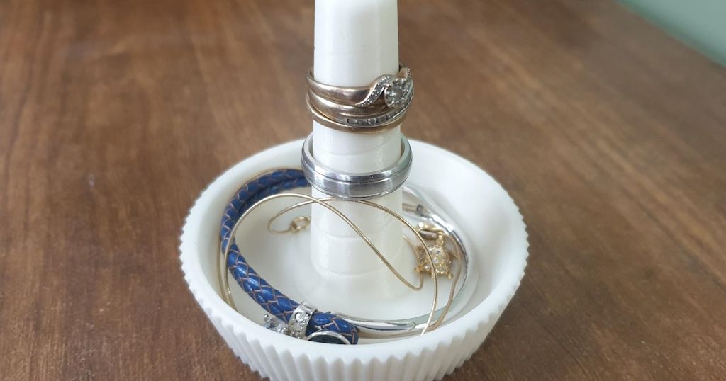 Heritage Ring Holder by Tantalus Download free STL model