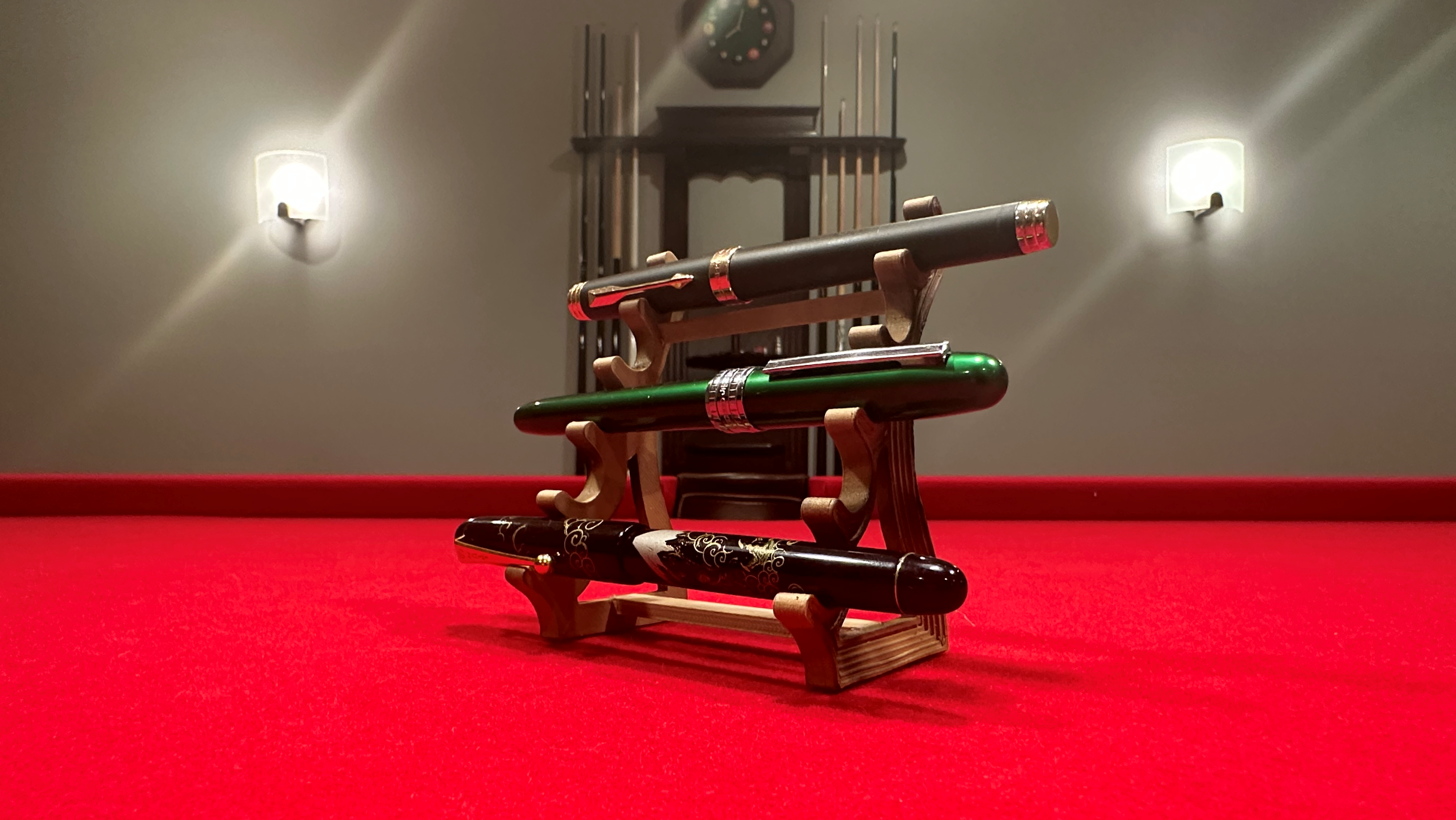 Horizontal Pen Display Stand
