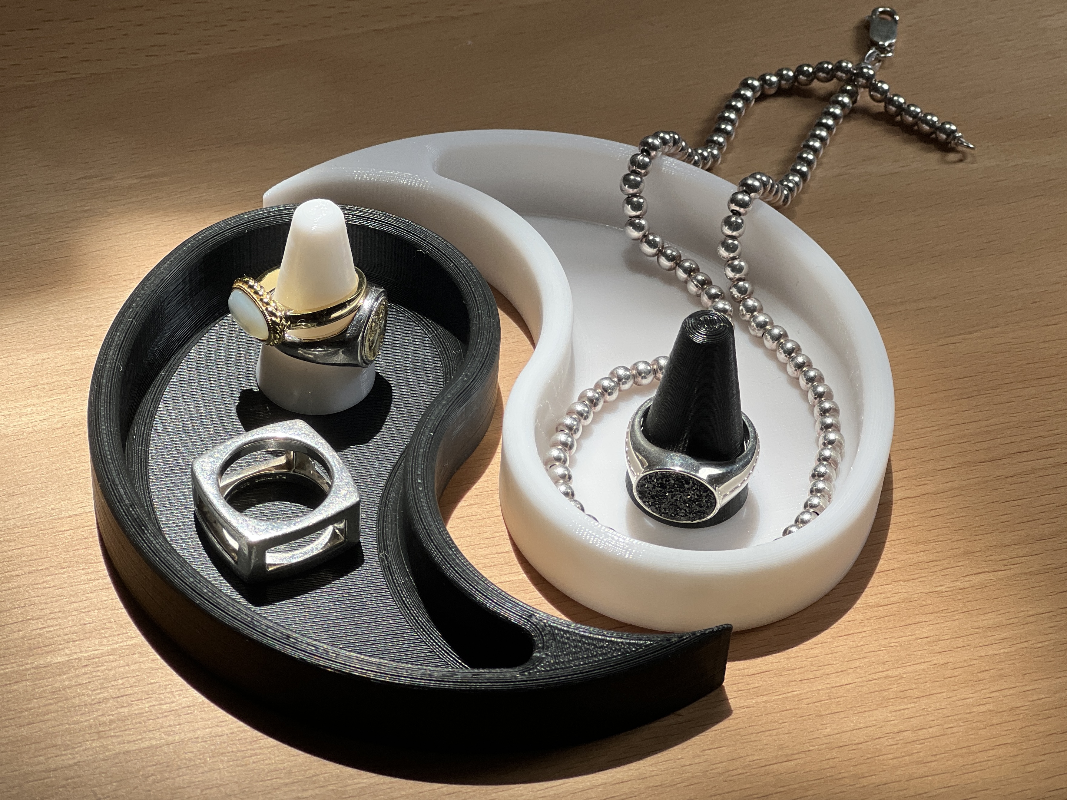 Yin Yang Ring Holder