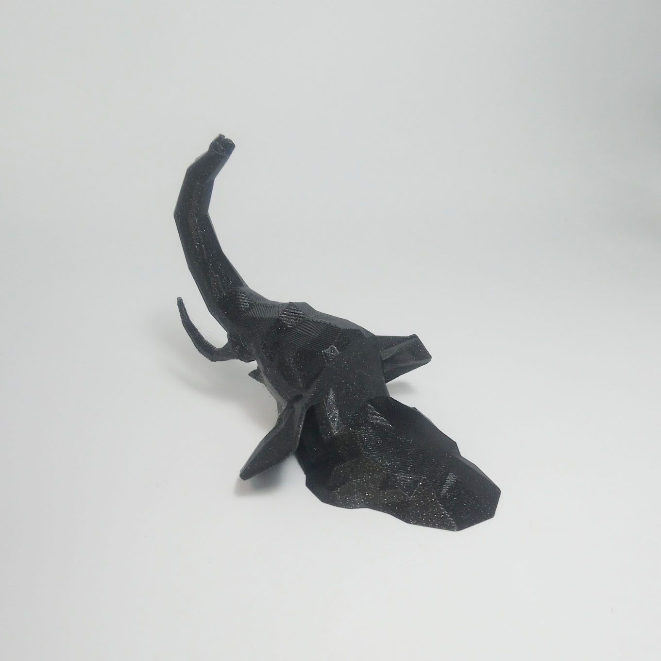 Miniatura 2 do modelo 3D Low Poly Elephant Ring Holder