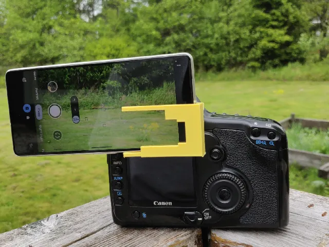 Canon 5D Pixel7 phoneholder