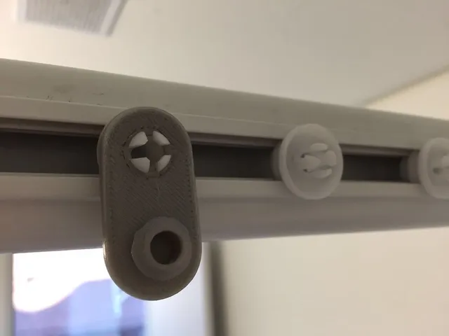 Spirella curtain adapter