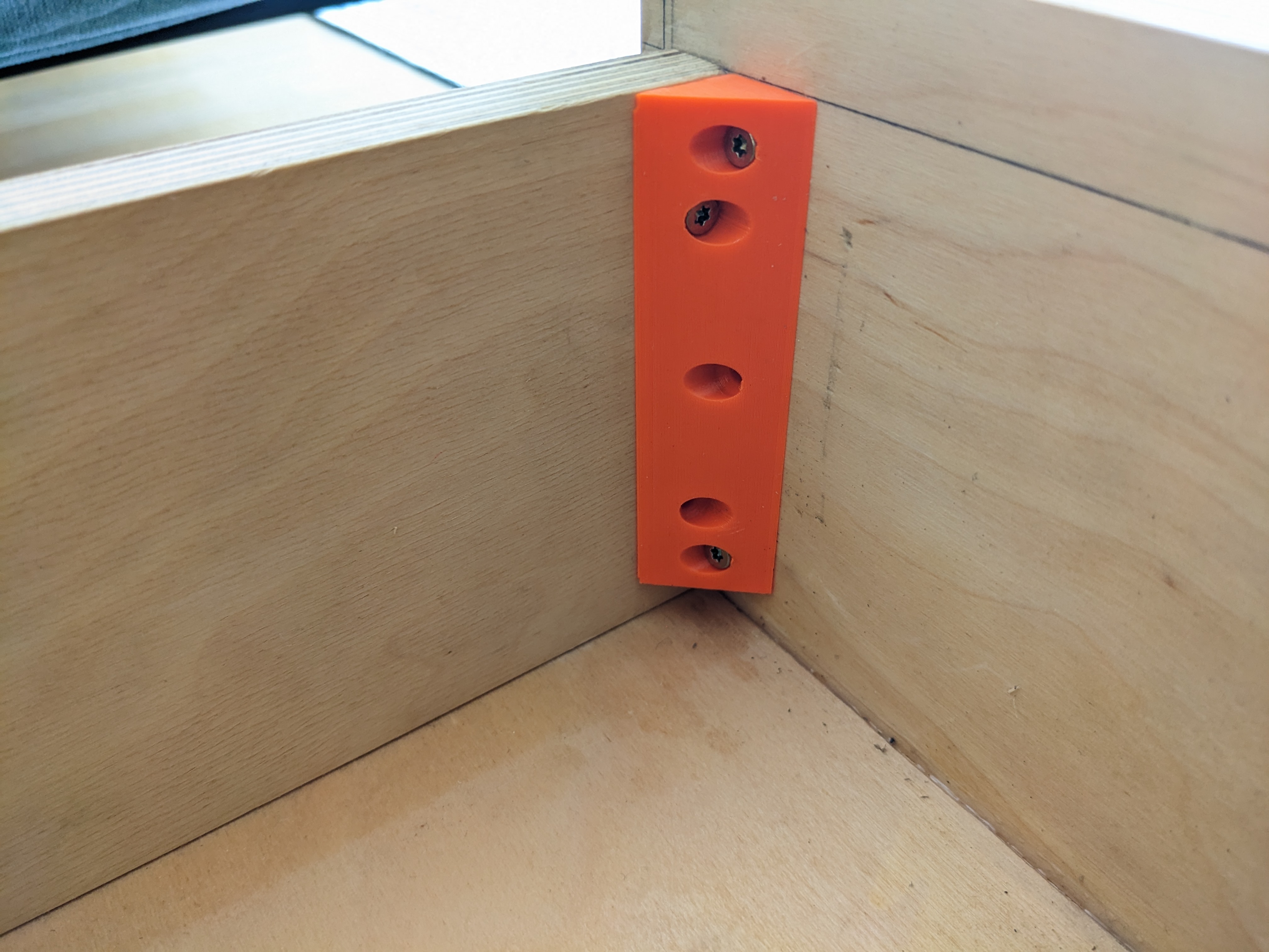 Drawer corner bracket support - Parametric
