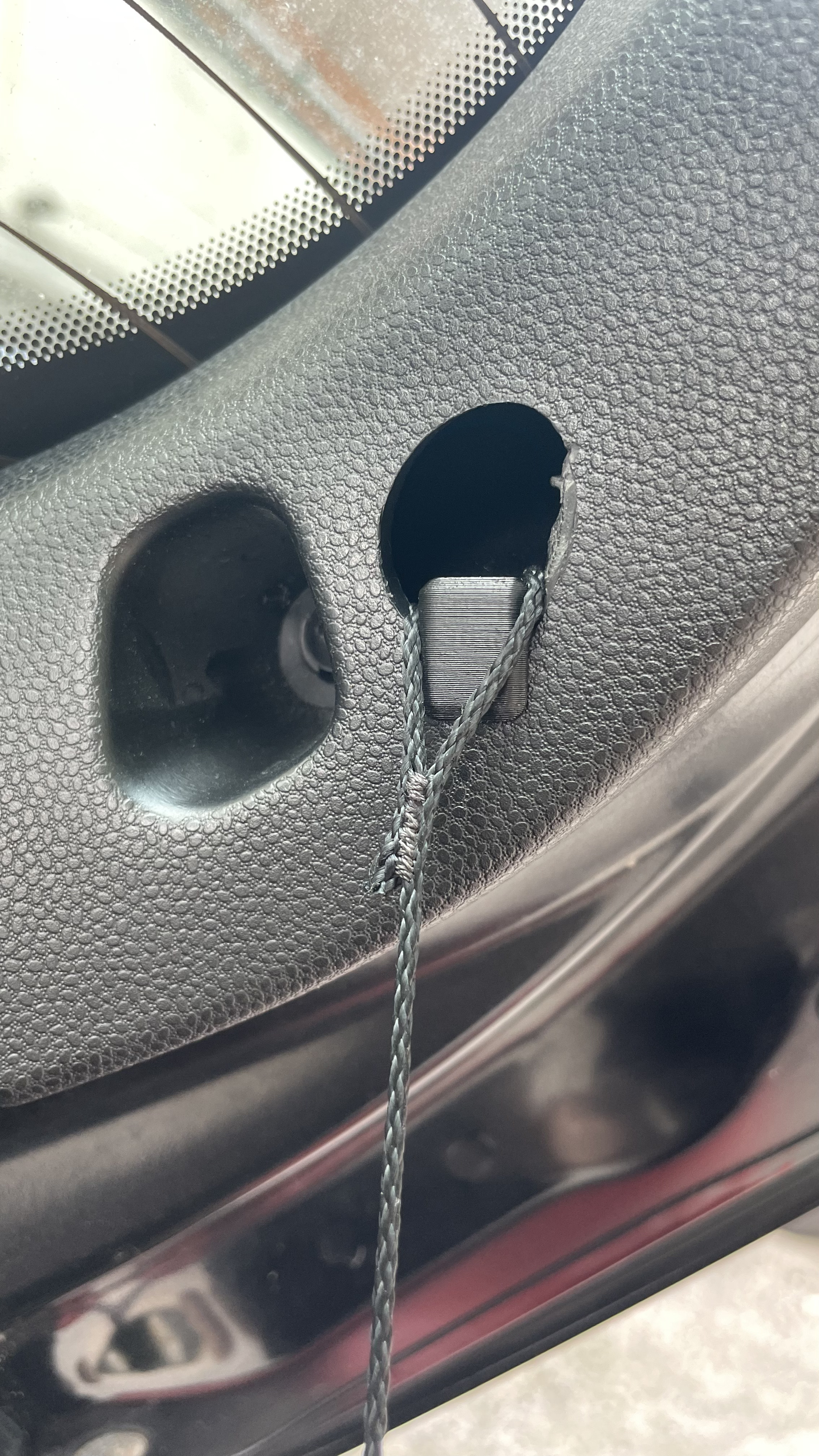 Parcel tray holder repair for Ford Fiesta