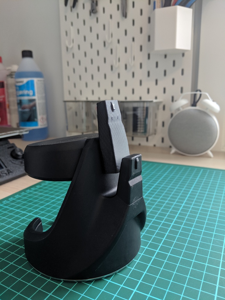 Cup Mount for 3D design for BMW i3 by Roman Slobodchikov Download