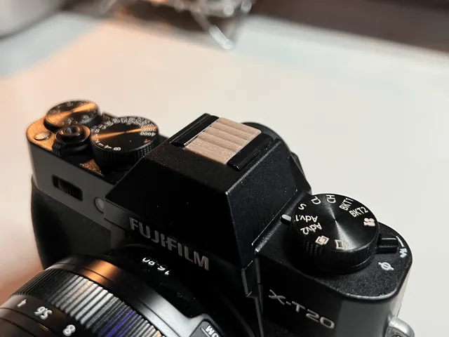 Minimalist Fuji Hotshoe