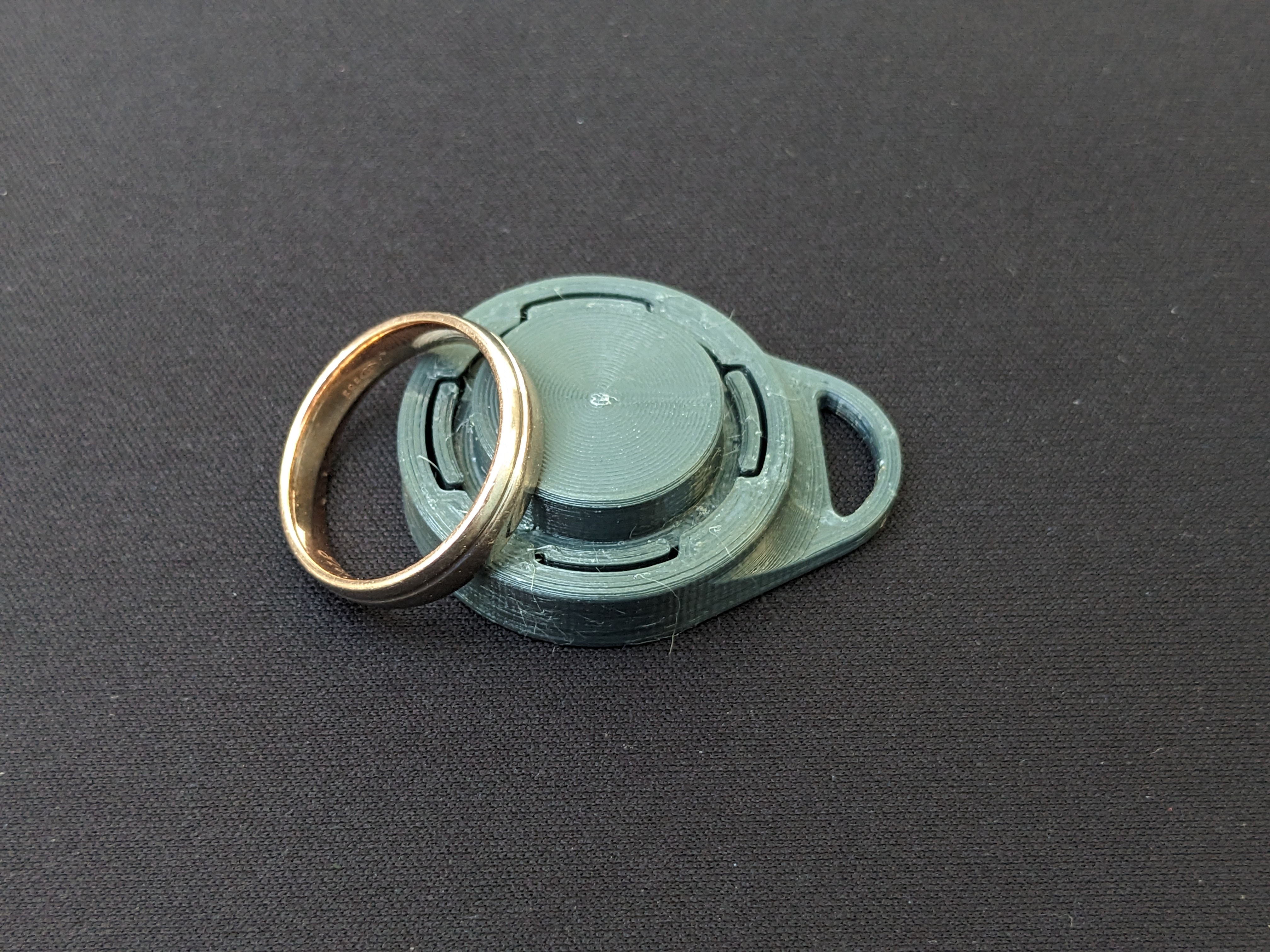 Miniatura 5 do modelo 3D Keychain - Ring holder