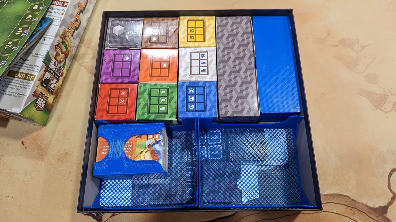 Cubitos board game box insert/ organizer - sleeved cards REMIX by  gameyspirits | Download free STL model | Printables.com
