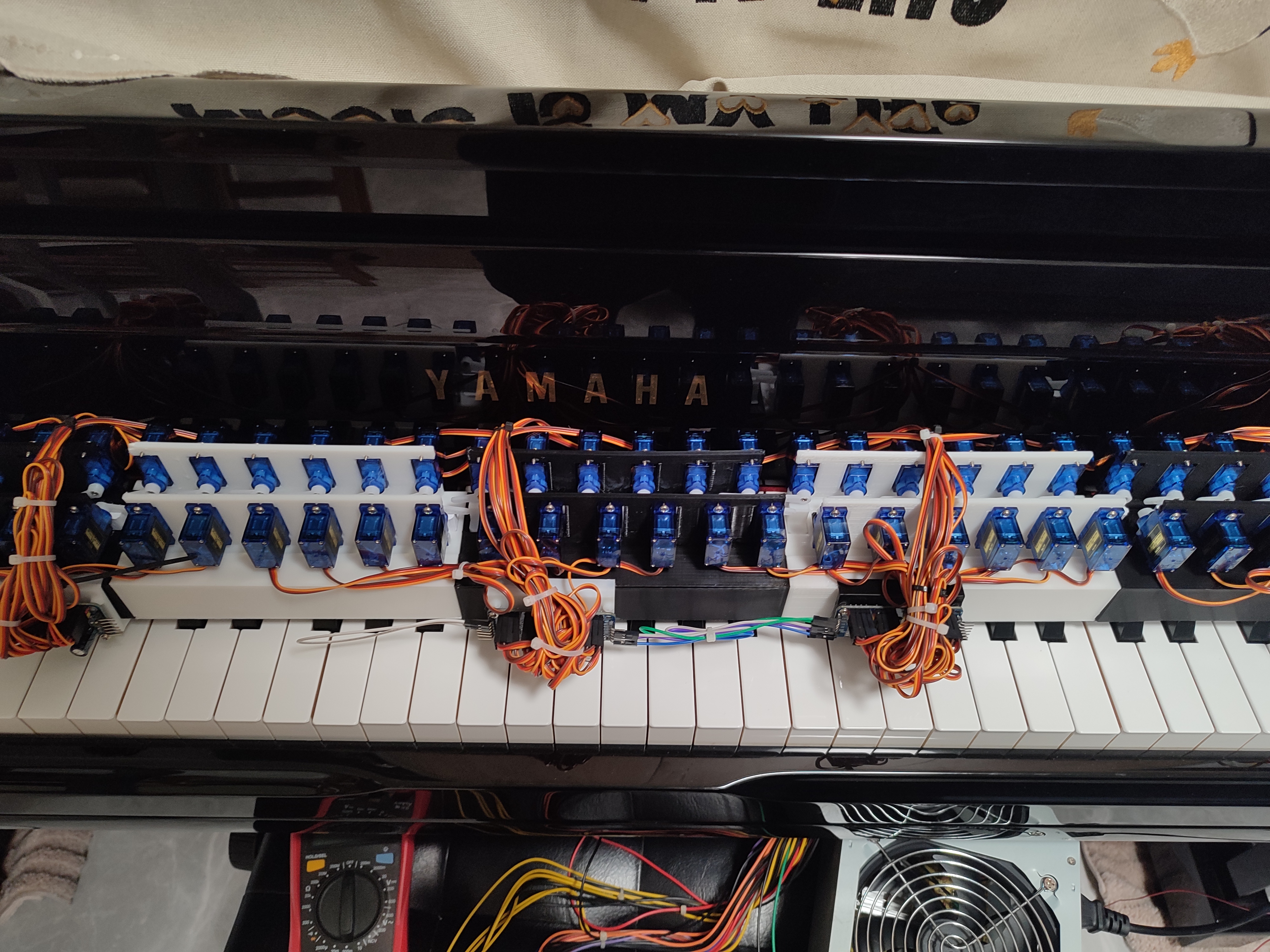 MelodyMaster 3000 - Techno piano