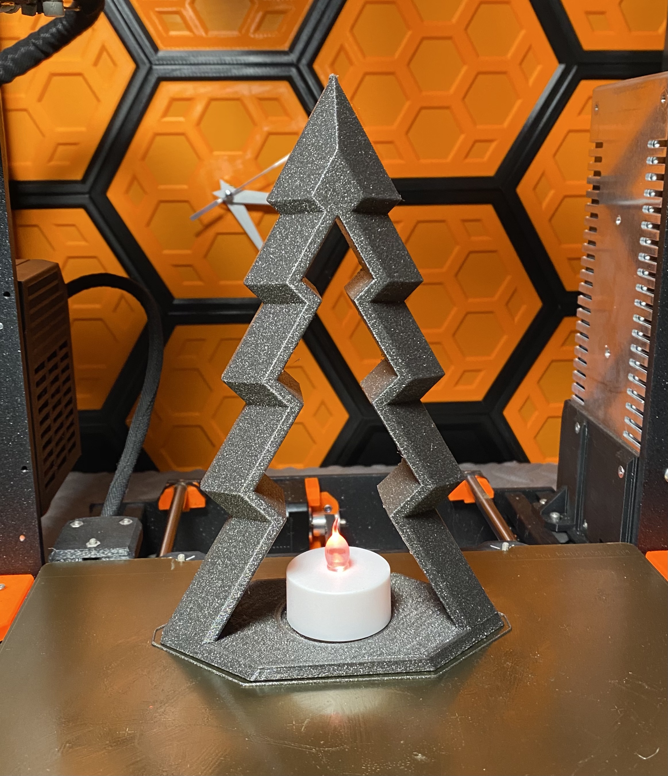 Modern Xmas Tree Tealight Holder