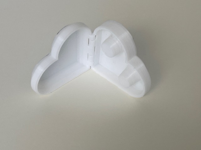 Heart shaped ring box - medium