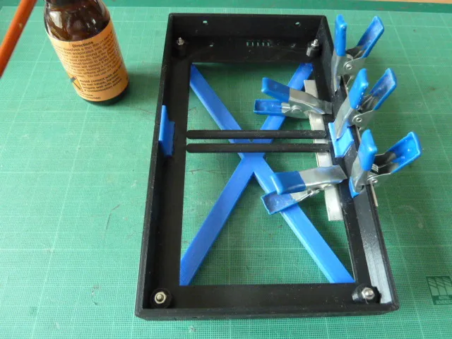 Duet PanelDue 7i enclosure for printing on small print-beds (OpenSCAD ...