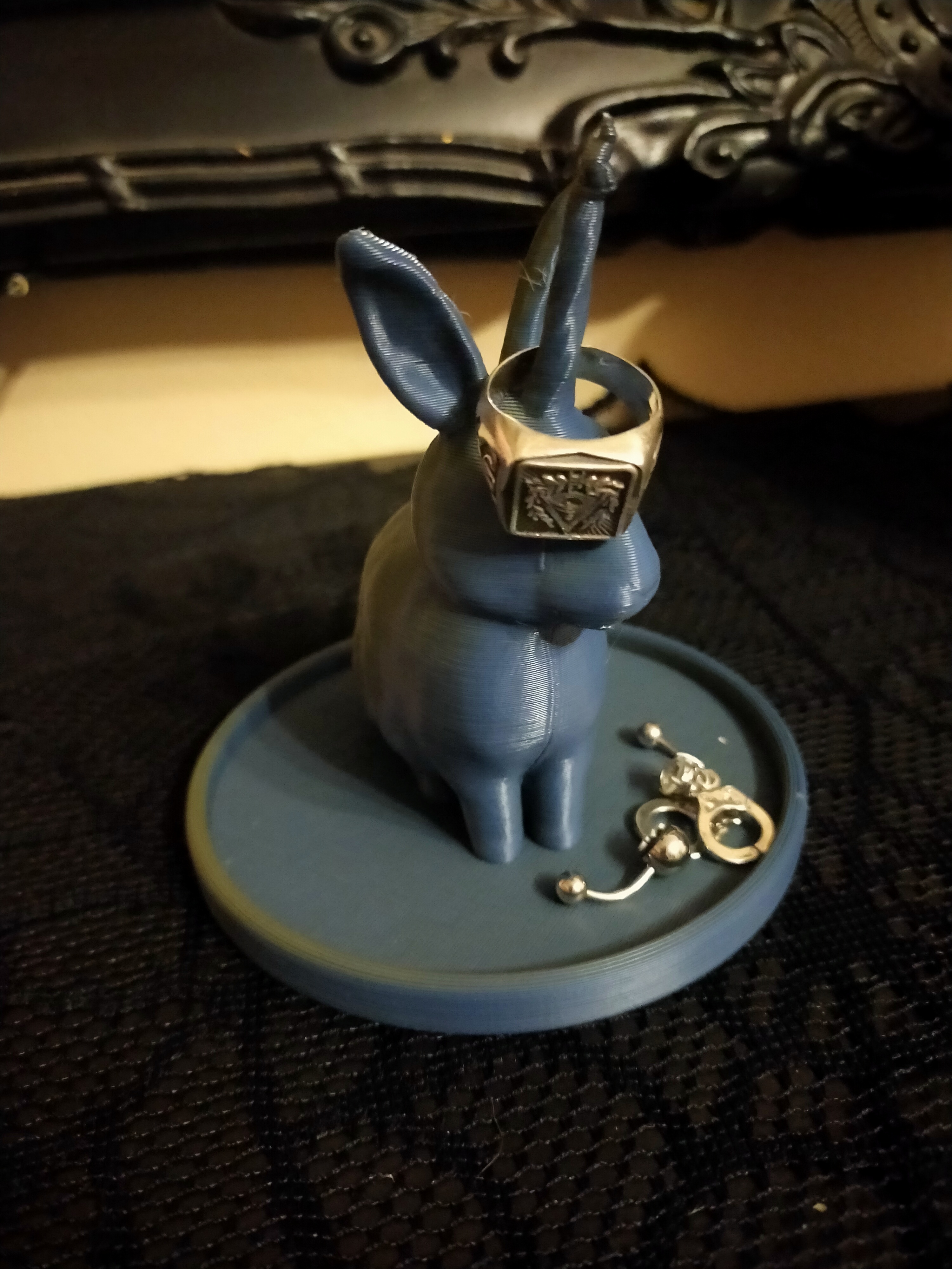 Miniatura 3 do modelo 3D UNICORN Rabbit Ring Holder