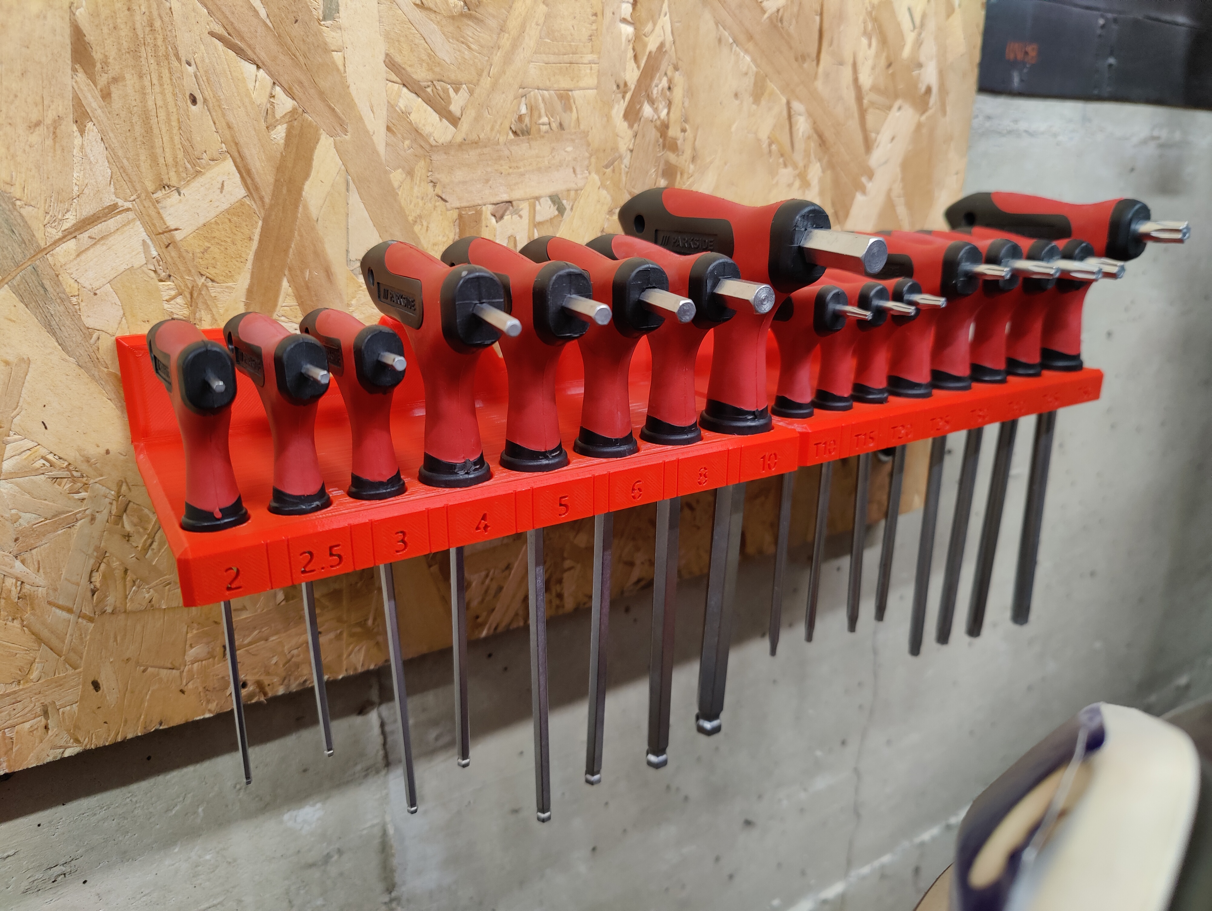 WALL MOUNT TORX & ALLEN KEY