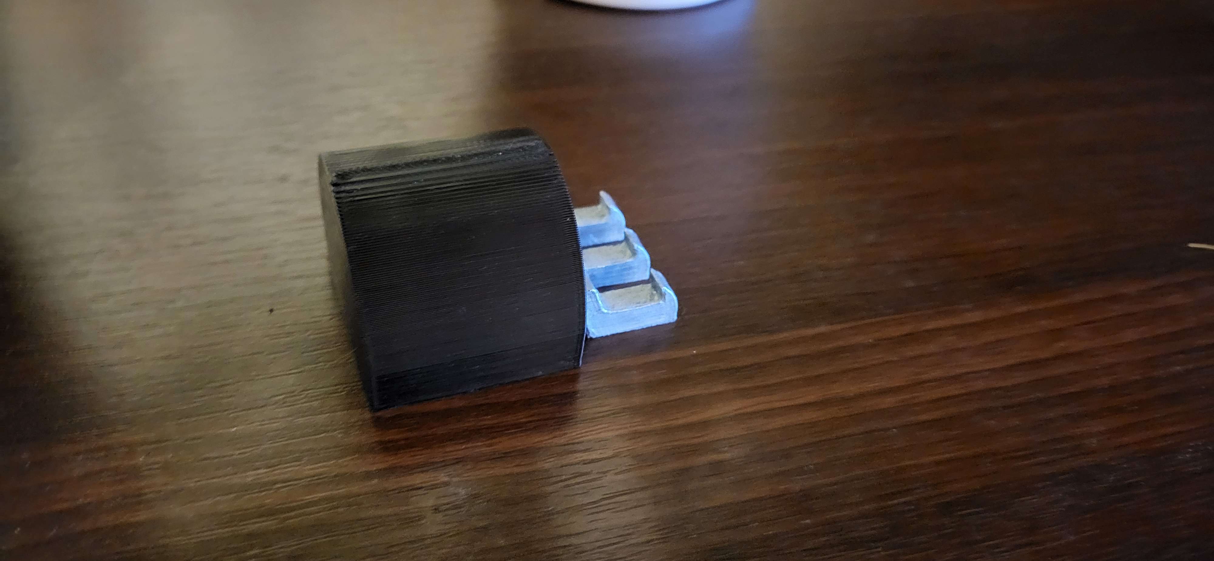 Miniatura 2 do modelo 3D Smartphone stand for electronics engineers/technicians