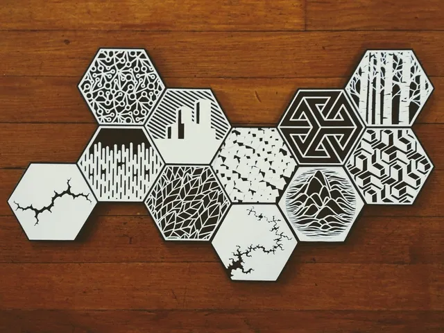 100hex mosaic assembly