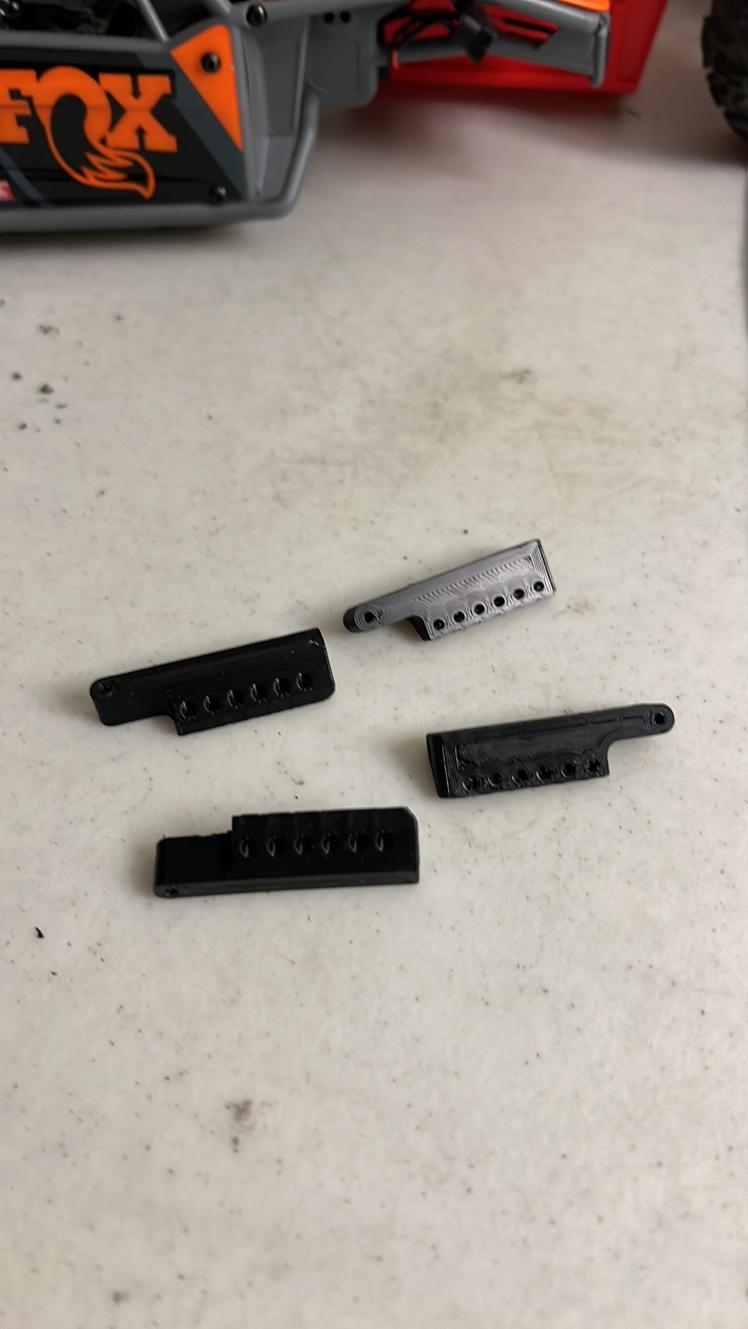 UTB18 Capra Rear shock mount replacement