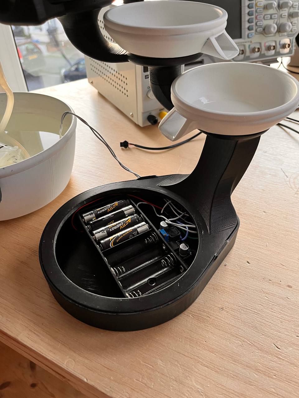 Multi Bowl Water Fountain Electronics House — miniatura 4
