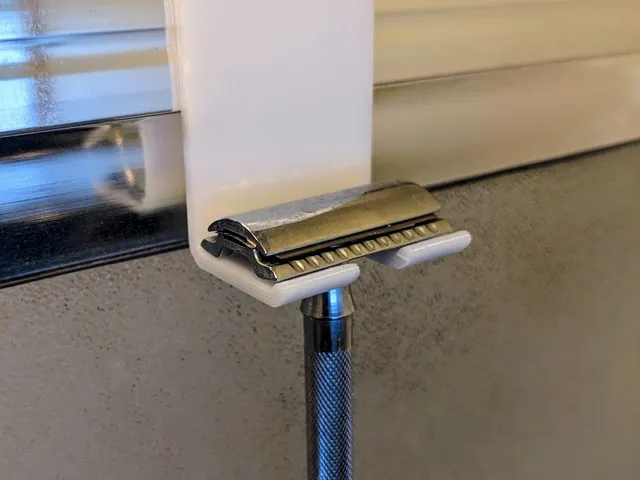 Shower wall hanging safety razor holder (parameterized!)