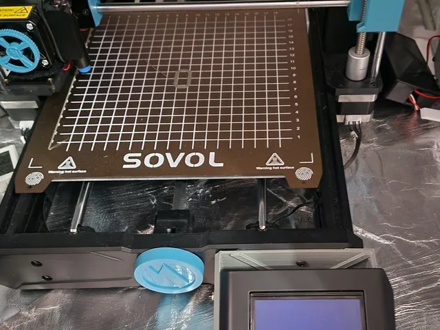 Front mount for SV06 LCD screen