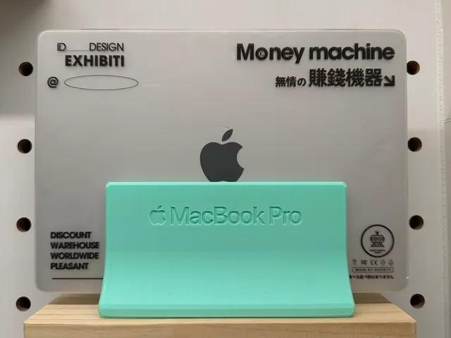 MacBook Pro M2 stand